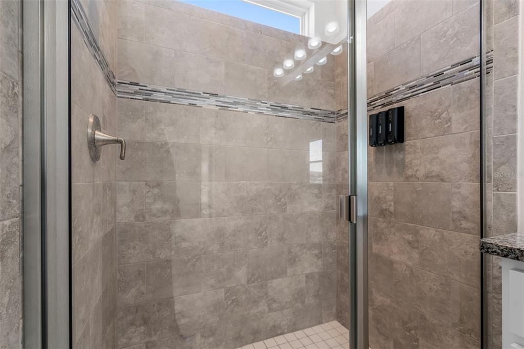 For Sale: $305,900 (3 beds, 2 baths, 1325 Square Feet)