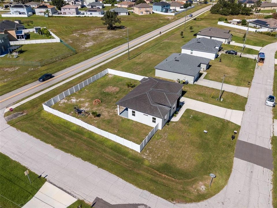 For Sale: $305,900 (3 beds, 2 baths, 1325 Square Feet)