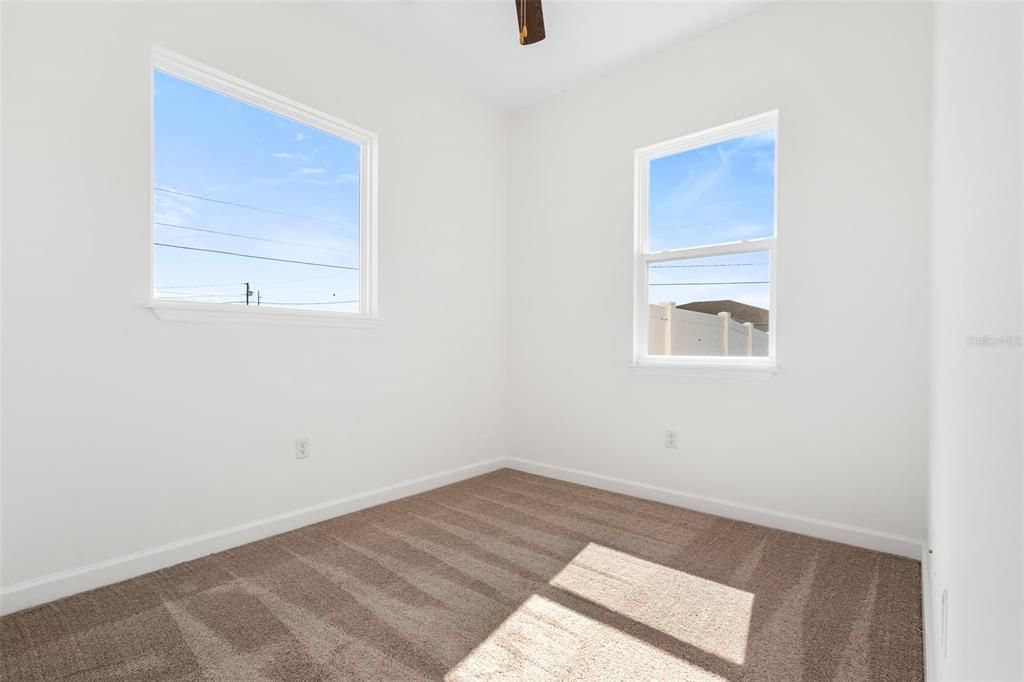 For Sale: $305,900 (3 beds, 2 baths, 1325 Square Feet)