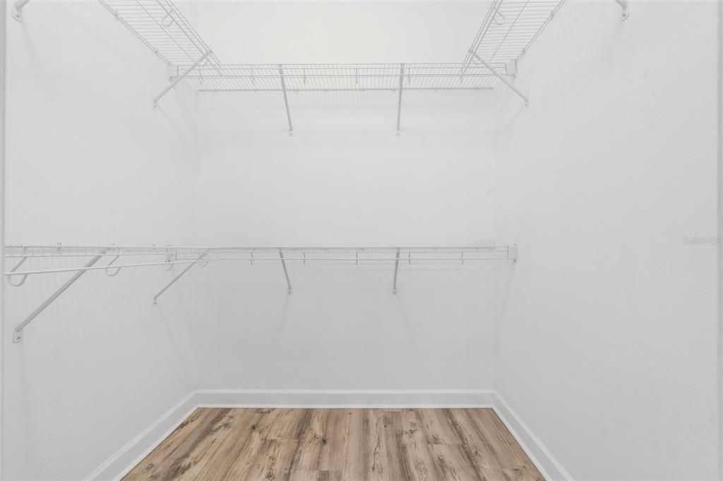 For Sale: $305,900 (3 beds, 2 baths, 1325 Square Feet)