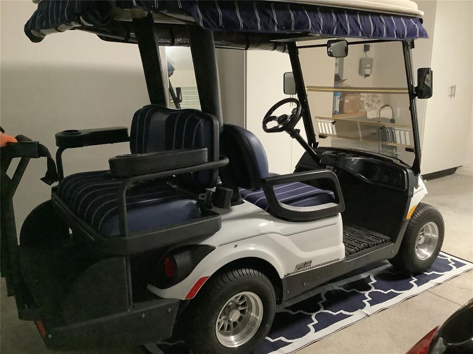 出租: $4,000 (3 贝兹, 2 浴室, 1907 平方英尺)