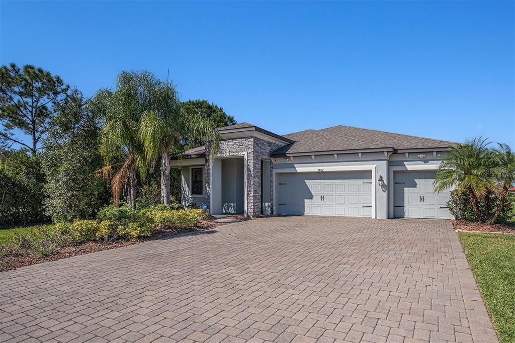 Recently Sold: $600,000 (4 beds, 3 baths, 2526 Square Feet)