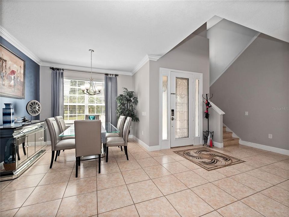 For Sale: $454,000 (5 beds, 3 baths, 2800 Square Feet)