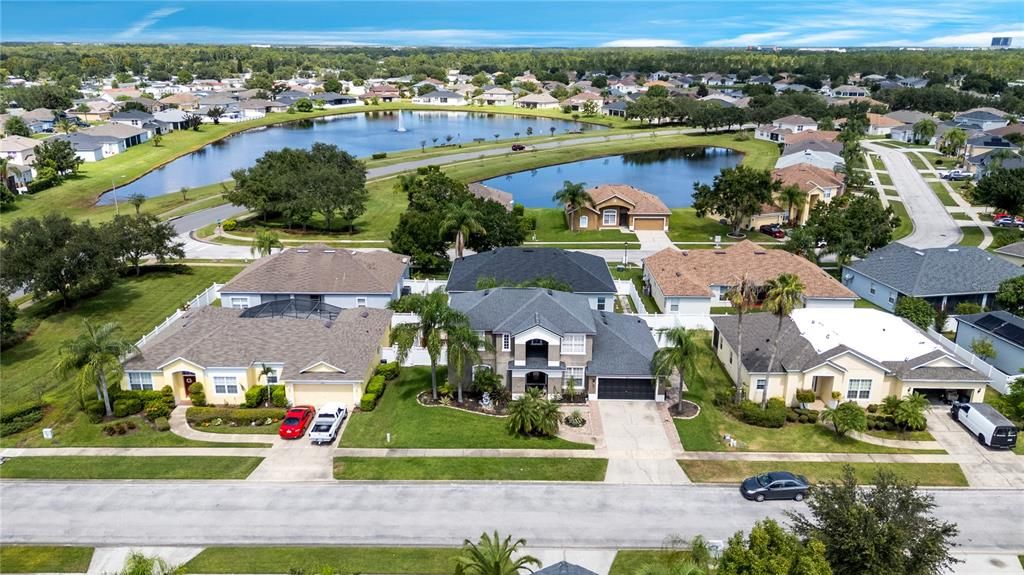 For Sale: $454,000 (5 beds, 3 baths, 2800 Square Feet)