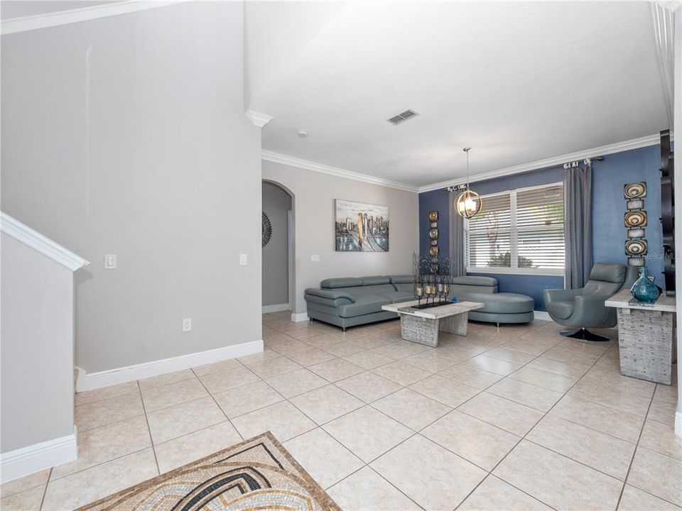 For Sale: $454,000 (5 beds, 3 baths, 2800 Square Feet)