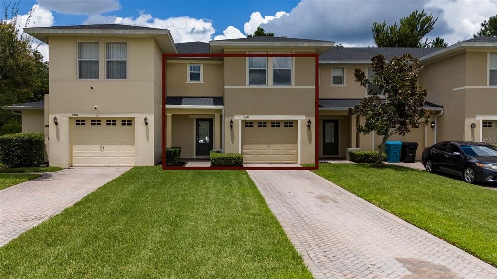 Activo con contrato: $2,150 (3 camas, 2 baños, 1759 Pies cuadrados)