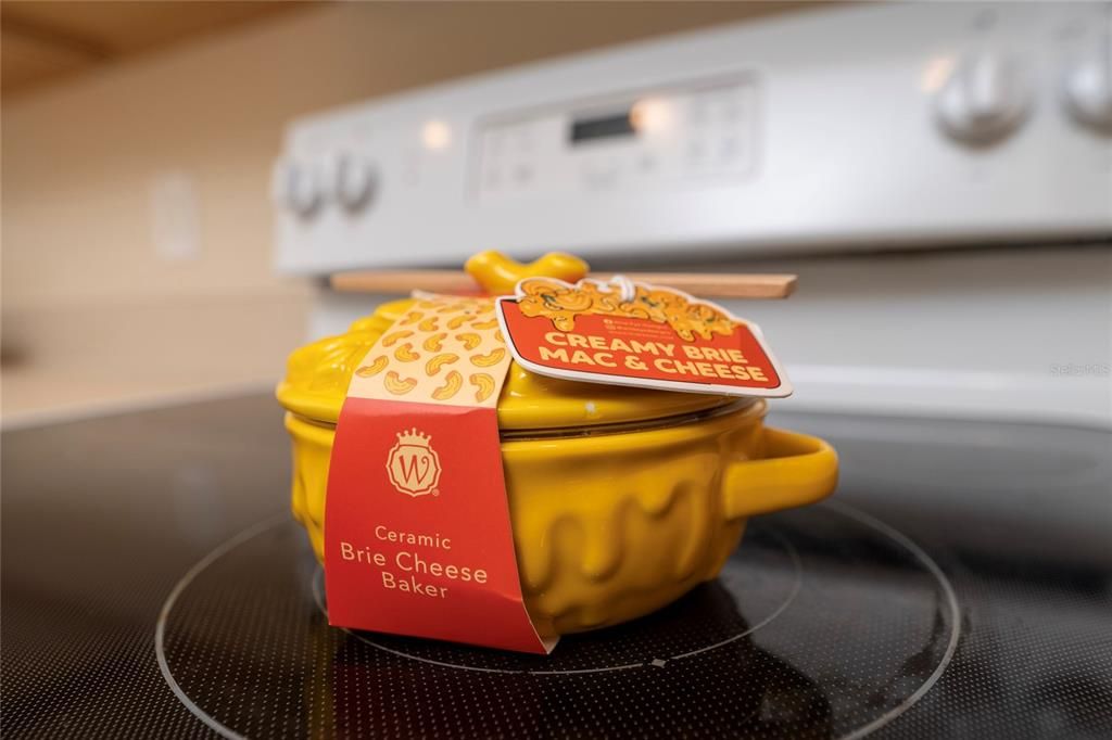 Activo con contrato: $2,150 (3 camas, 2 baños, 1759 Pies cuadrados)