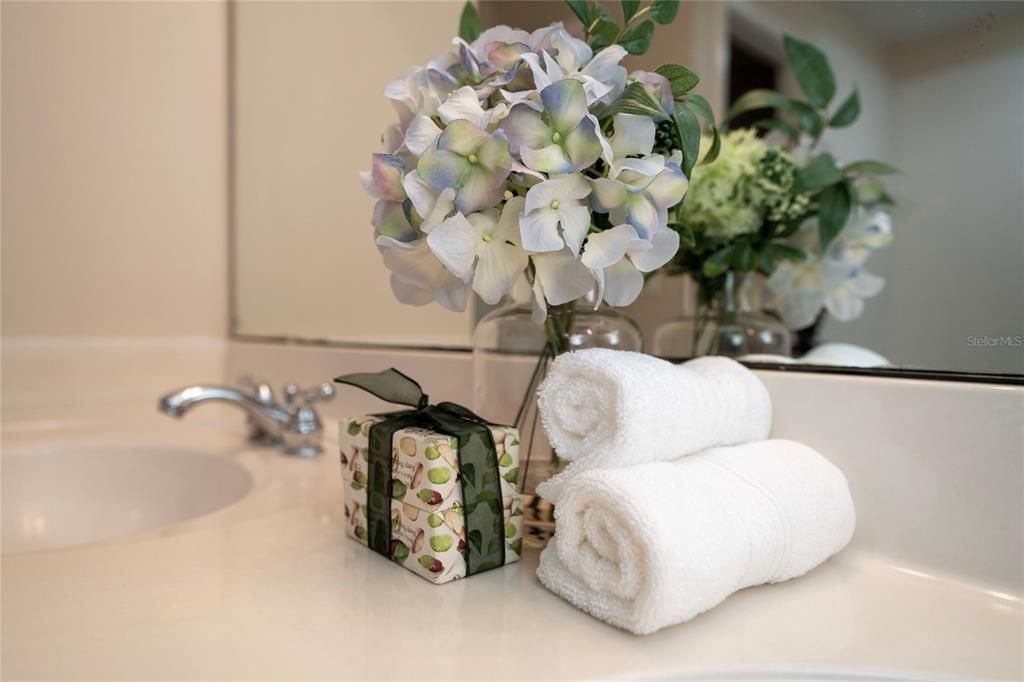 Activo con contrato: $2,150 (3 camas, 2 baños, 1759 Pies cuadrados)