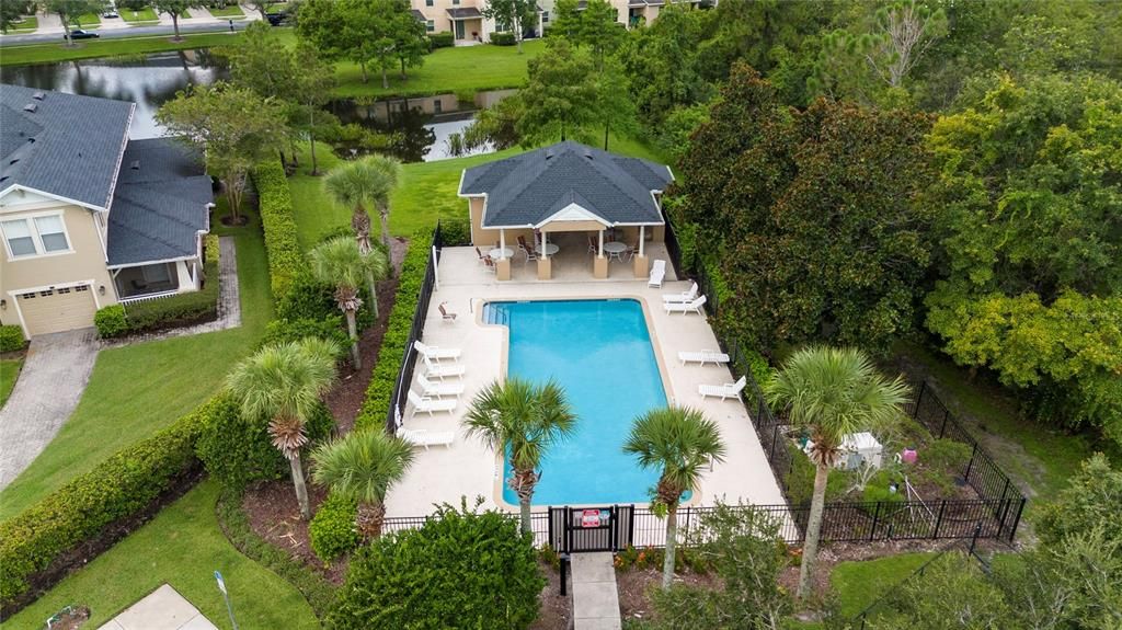 Activo con contrato: $2,150 (3 camas, 2 baños, 1759 Pies cuadrados)