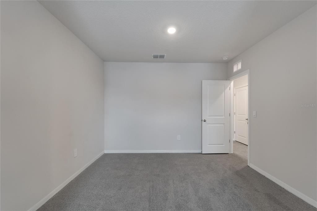 For Rent: $2,550 (3 beds, 2 baths, 1674 Square Feet)