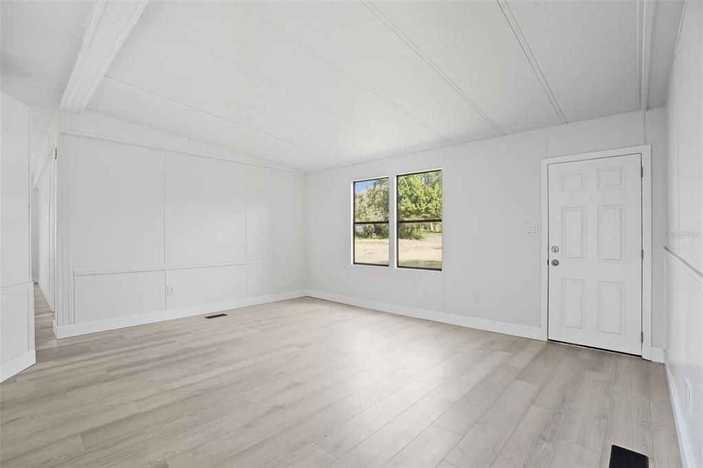 На продажу: $258,900 (3 спален, 2 ванн, 1248 Квадратных фут)