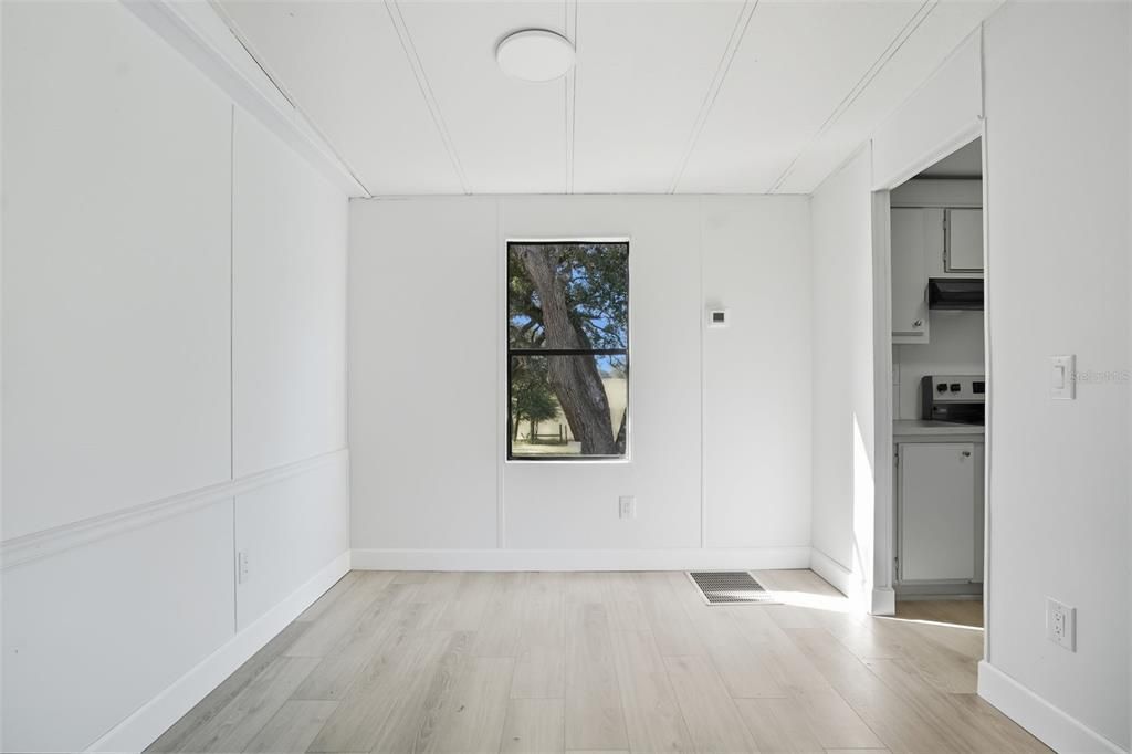 На продажу: $258,900 (3 спален, 2 ванн, 1248 Квадратных фут)