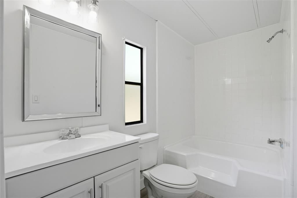 На продажу: $258,900 (3 спален, 2 ванн, 1248 Квадратных фут)