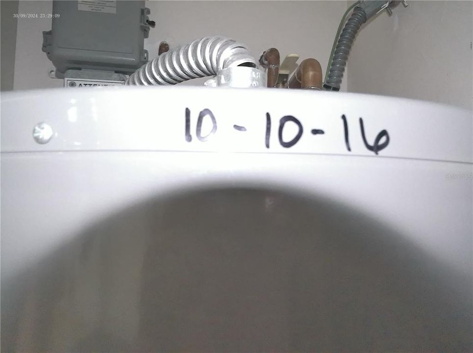 待售: $125,000 (1 贝兹, 1 浴室, 735 平方英尺)