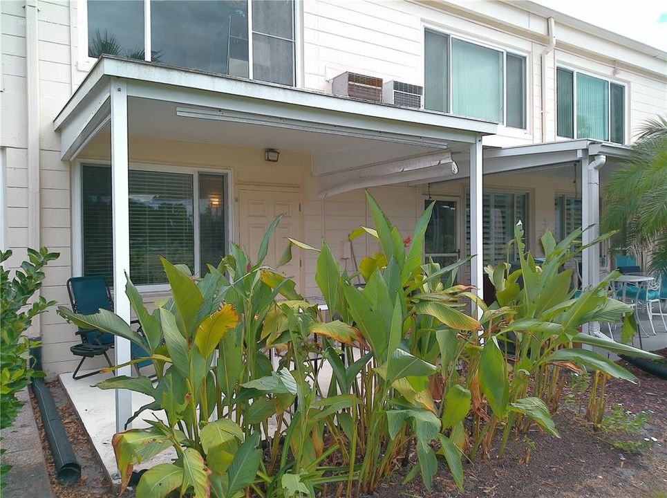 待售: $125,000 (1 贝兹, 1 浴室, 735 平方英尺)