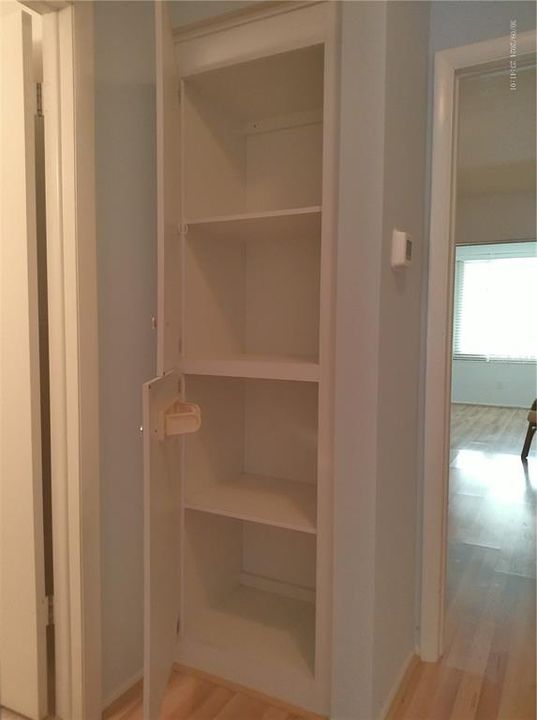 待售: $125,000 (1 贝兹, 1 浴室, 735 平方英尺)