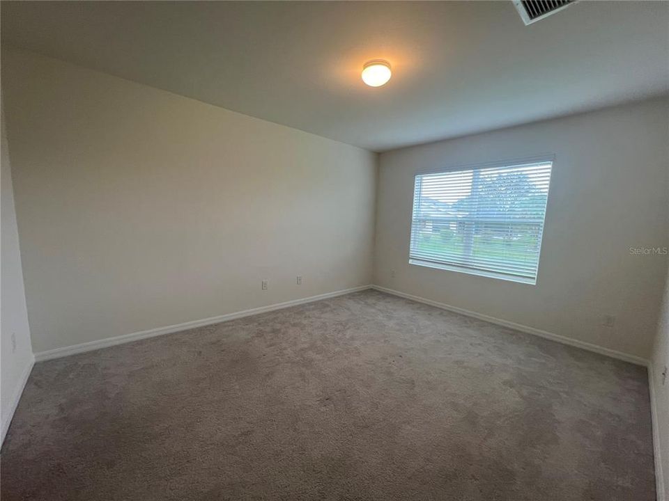 For Rent: $2,000 (4 beds, 2 baths, 1828 Square Feet)