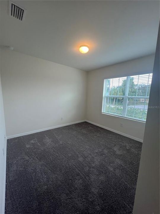 For Rent: $2,000 (4 beds, 2 baths, 1828 Square Feet)