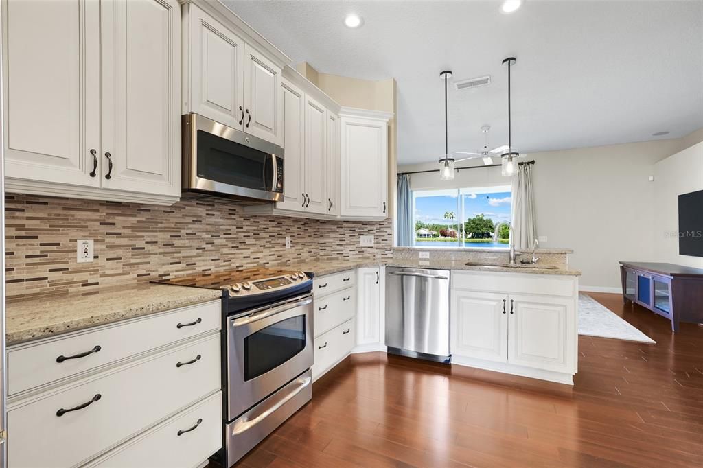 Active With Contract: $525,000 (4 beds, 2 baths, 1958 Square Feet)