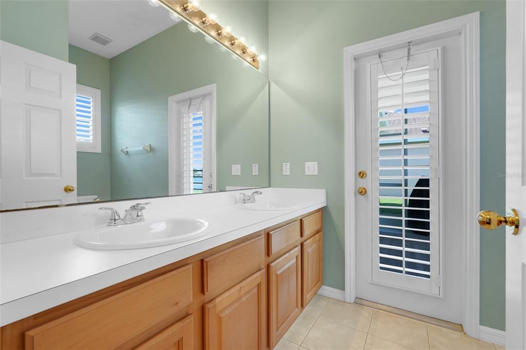 Active With Contract: $525,000 (4 beds, 2 baths, 1958 Square Feet)