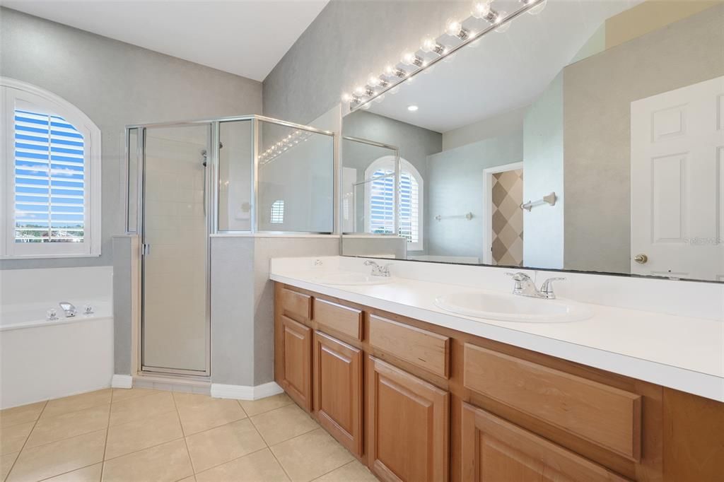 Active With Contract: $525,000 (4 beds, 2 baths, 1958 Square Feet)