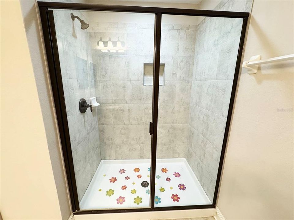 待售: $415,000 (3 贝兹, 2 浴室, 1713 平方英尺)