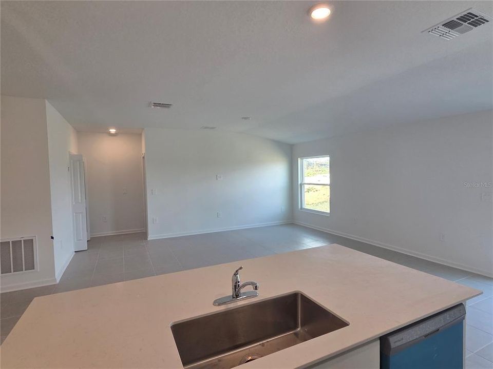 Active With Contract: $1,930 (4 beds, 2 baths, 1824 Square Feet)