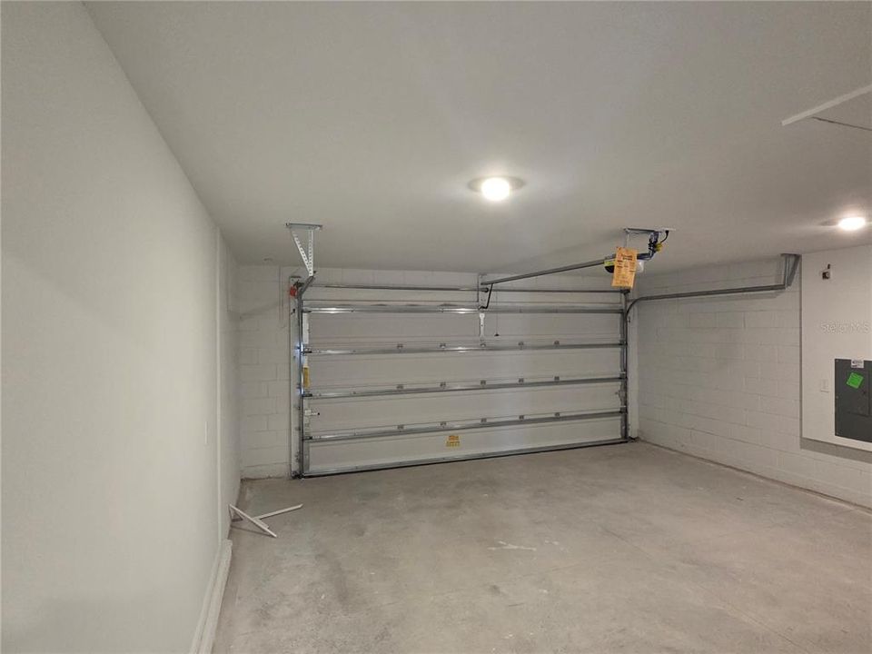 Active With Contract: $1,930 (4 beds, 2 baths, 1824 Square Feet)