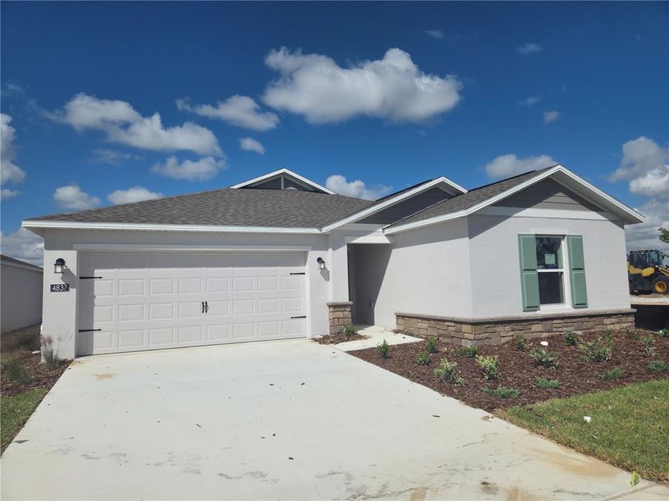 Active With Contract: $1,930 (4 beds, 2 baths, 1824 Square Feet)