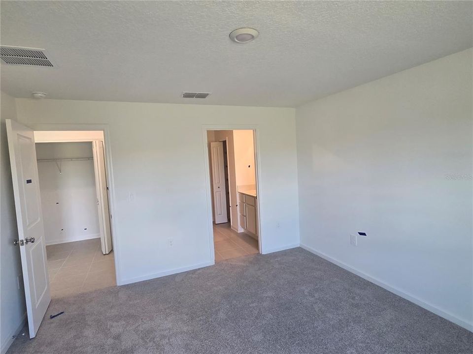 Active With Contract: $1,930 (4 beds, 2 baths, 1824 Square Feet)