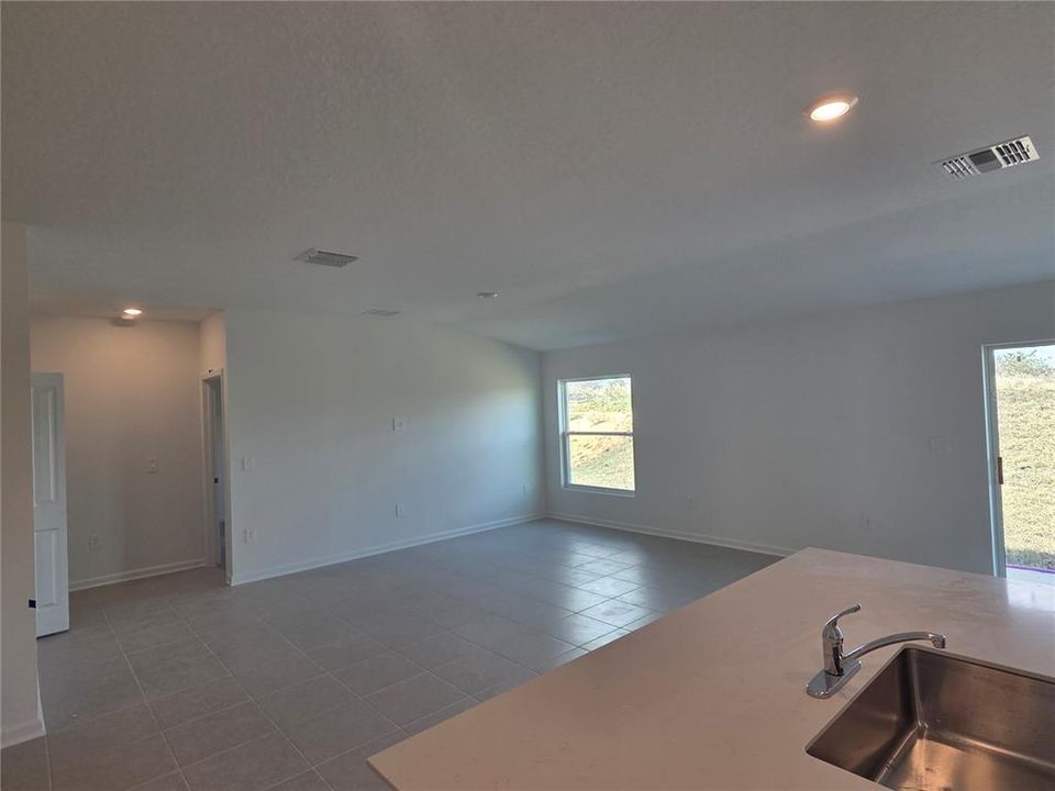 Active With Contract: $1,930 (4 beds, 2 baths, 1824 Square Feet)