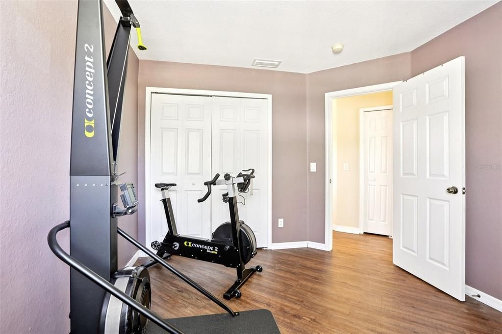 合同活跃: $429,900 (3 贝兹, 3 浴室, 2208 平方英尺)