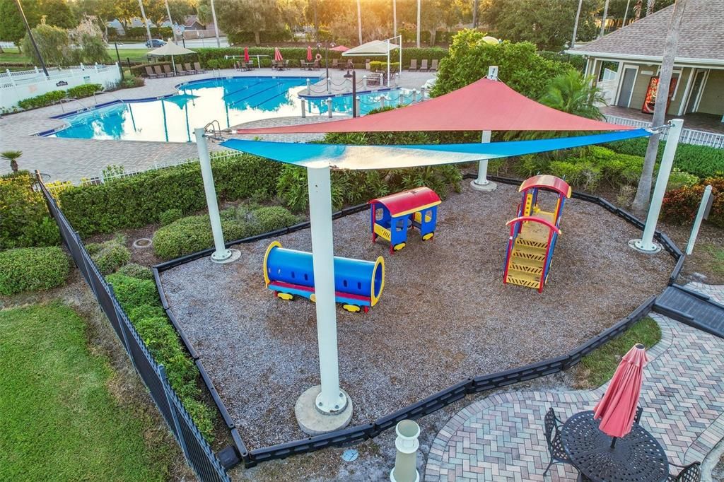 合同活跃: $429,900 (3 贝兹, 3 浴室, 2208 平方英尺)