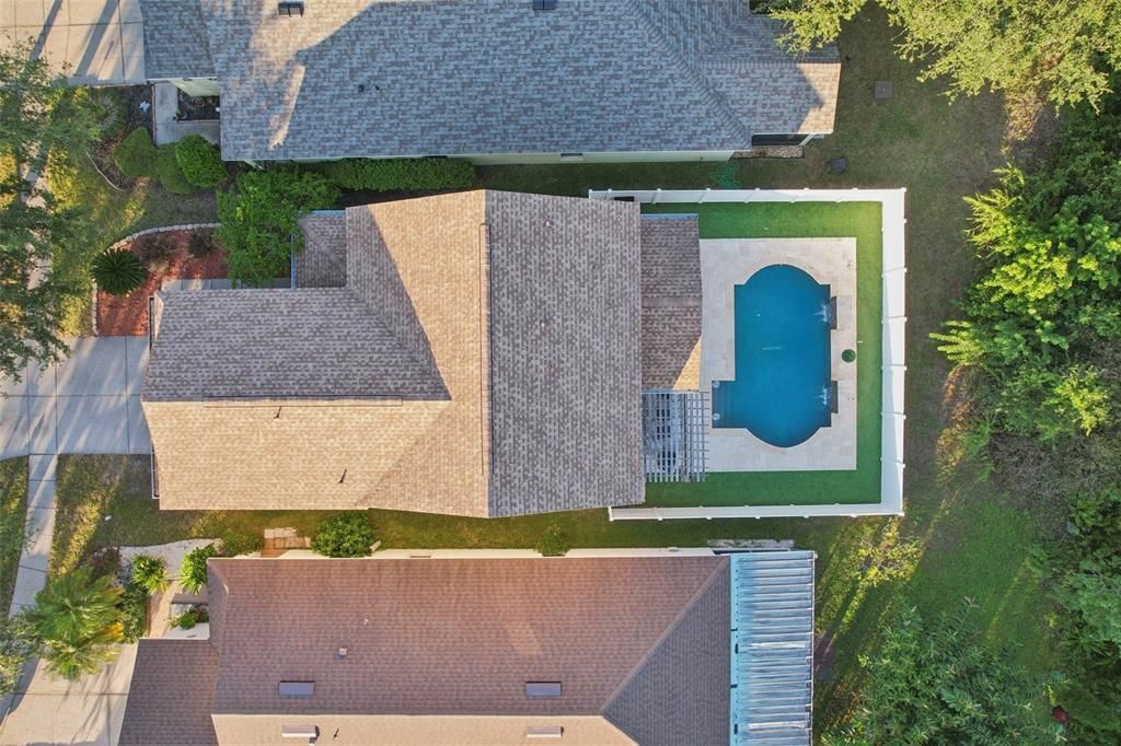 合同活跃: $429,900 (3 贝兹, 3 浴室, 2208 平方英尺)