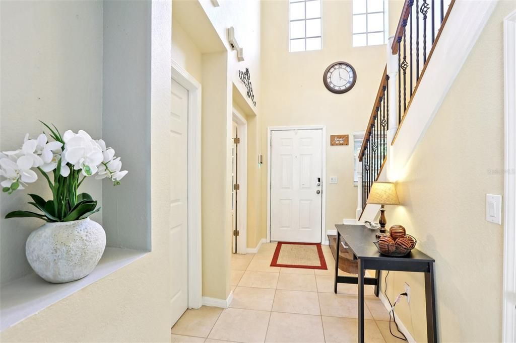 合同活跃: $429,900 (3 贝兹, 3 浴室, 2208 平方英尺)