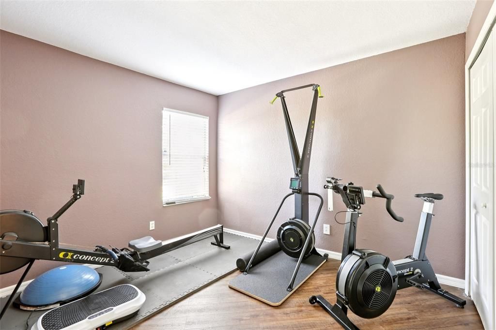 合同活跃: $429,900 (3 贝兹, 3 浴室, 2208 平方英尺)