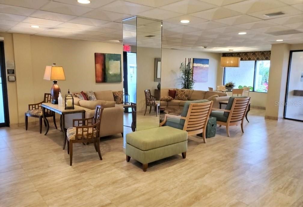 For Sale: $680,000 (2 beds, 2 baths, 1100 Square Feet)