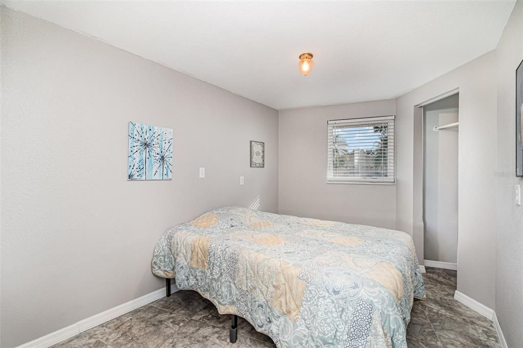 Activo con contrato: $375,000 (3 camas, 2 baños, 1203 Pies cuadrados)