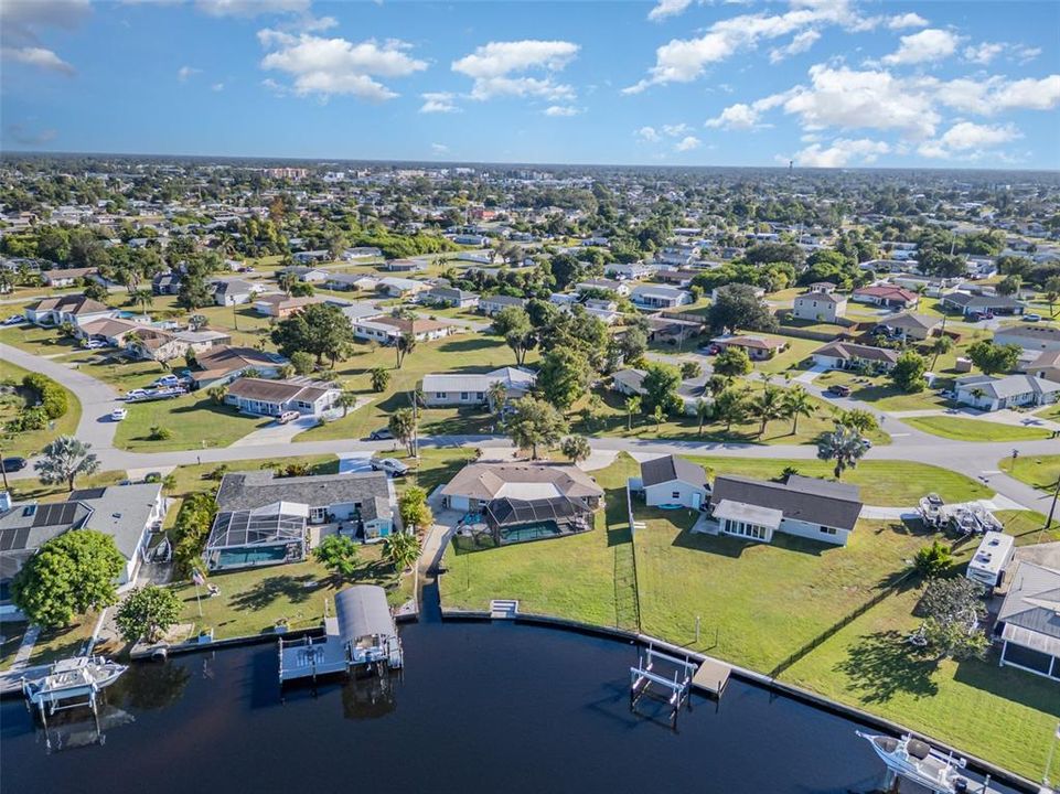 Activo con contrato: $375,000 (3 camas, 2 baños, 1203 Pies cuadrados)