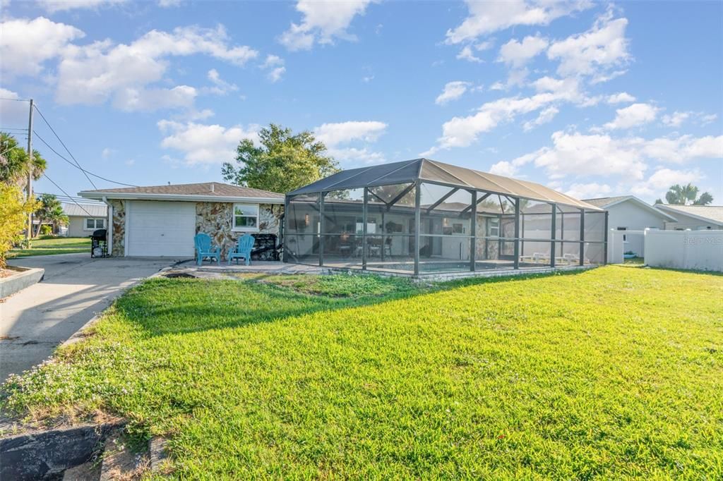 Activo con contrato: $375,000 (3 camas, 2 baños, 1203 Pies cuadrados)