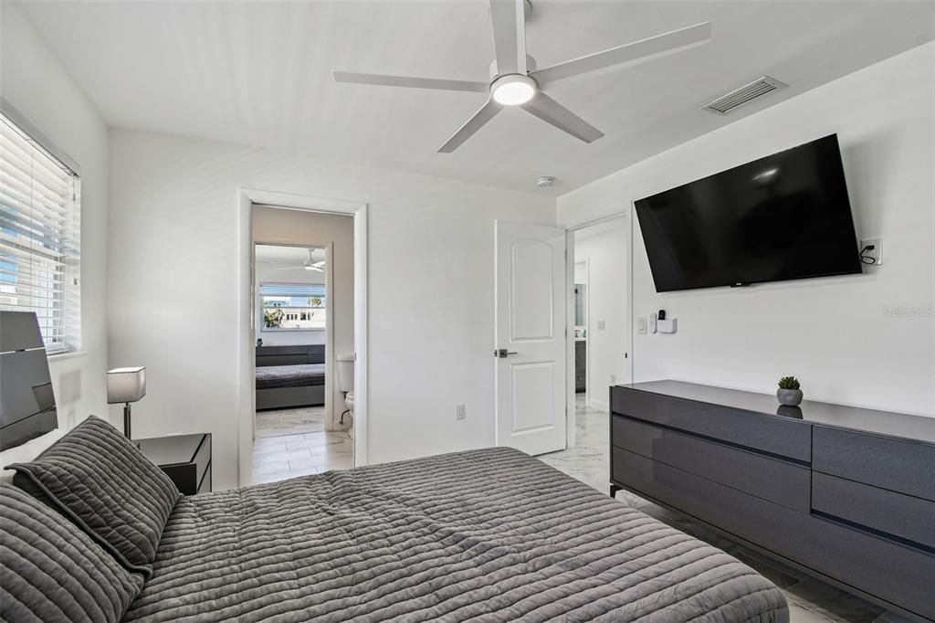 For Sale: $1,525,000 (4 beds, 3 baths, 1846 Square Feet)