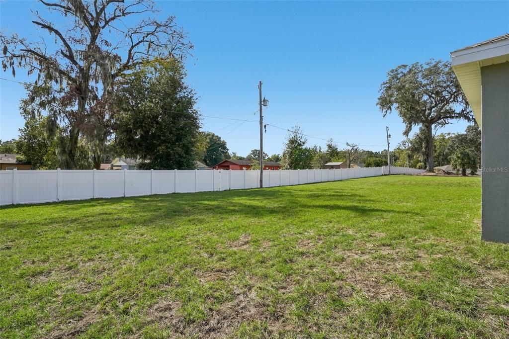 For Sale: $279,888 (4 beds, 2 baths, 1843 Square Feet)