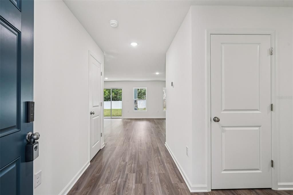 For Sale: $279,888 (4 beds, 2 baths, 1843 Square Feet)