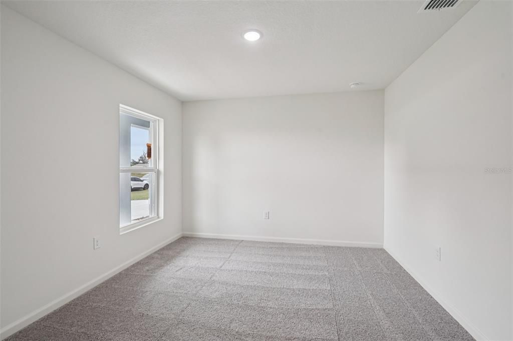 For Sale: $279,888 (4 beds, 2 baths, 1843 Square Feet)