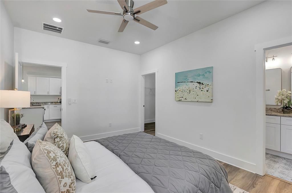 На продажу: $624,900 (3 спален, 2 ванн, 1600 Квадратных фут)