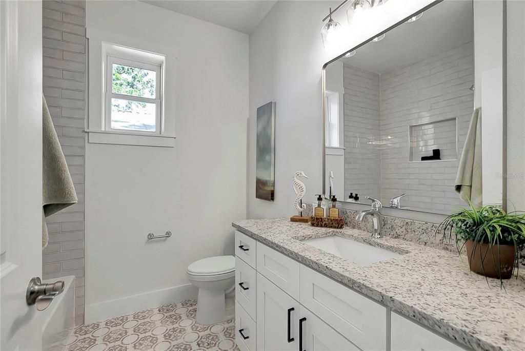 На продажу: $624,900 (3 спален, 2 ванн, 1600 Квадратных фут)