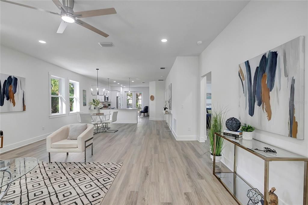 На продажу: $624,900 (3 спален, 2 ванн, 1600 Квадратных фут)