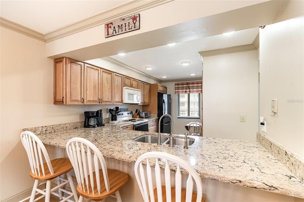 For Sale: $485,000 (2 beds, 2 baths, 1286 Square Feet)