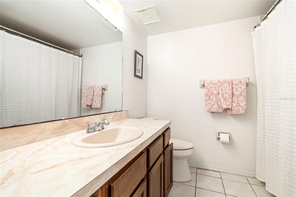 For Sale: $485,000 (2 beds, 2 baths, 1286 Square Feet)