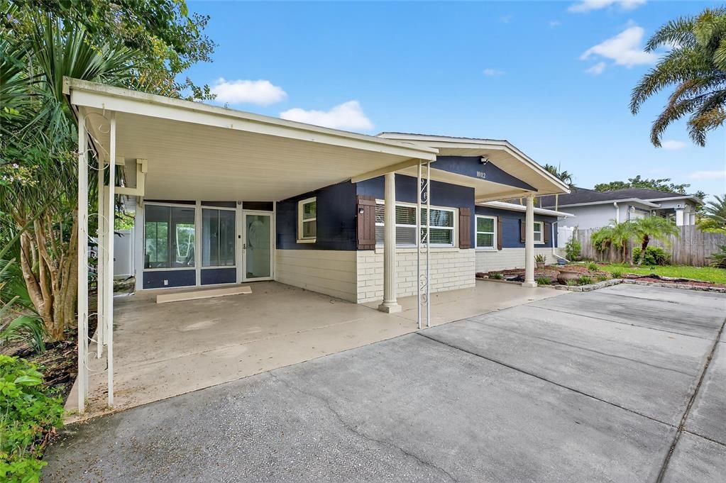 出租: $3,100 (3 贝兹, 2 浴室, 1268 平方英尺)